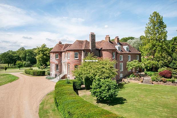 Elegant Country Estate in Hampshire, Filming Location