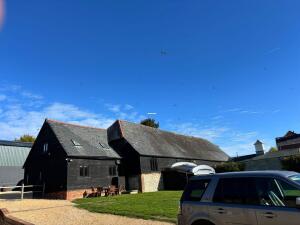 Spacious Rustic Barn Hampshire